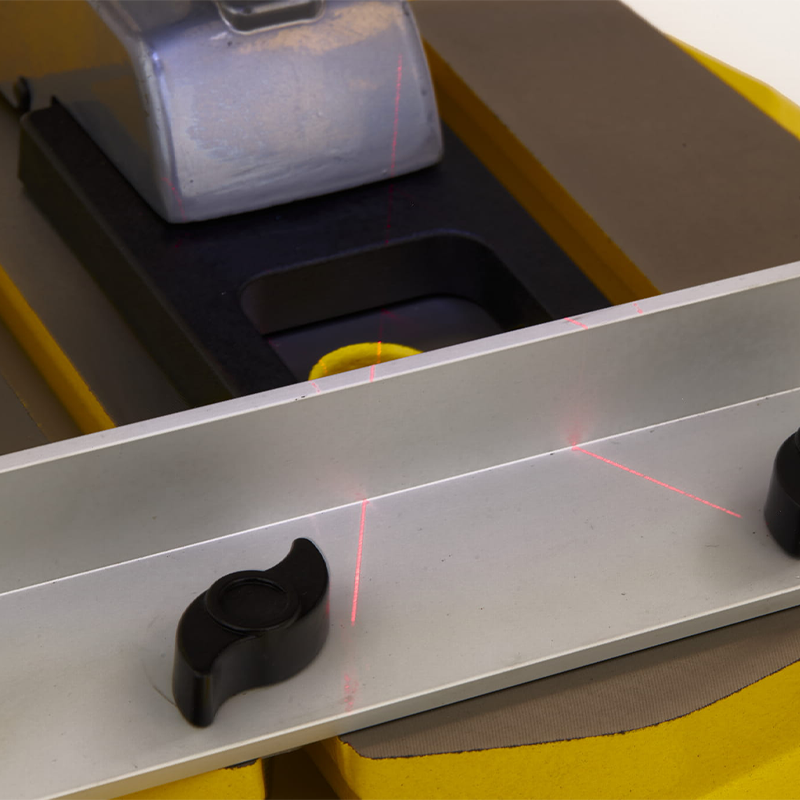 Stolna bušilica sa laserom | LCD, 1900W